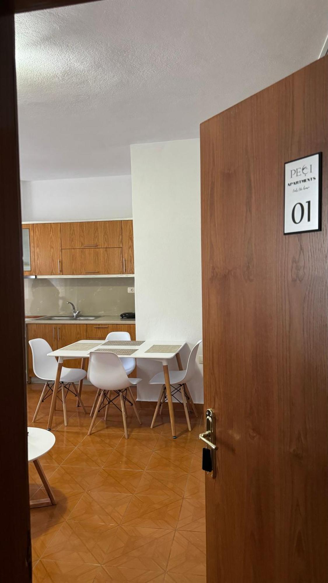 Peci Apartments ジロカストラ エクステリア 写真